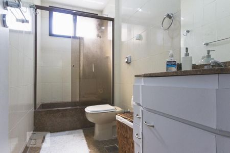 Apartamento para alugar com 142m², 3 quartos e 2 vagas Apartamento para alugar com 142m², 3 quartos e 2 vagasBanheiro da Suíte