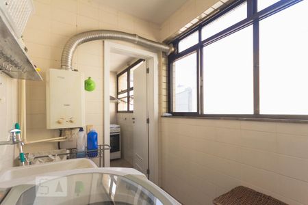 Apartamento para alugar com 142m², 3 quartos e 2 vagas Apartamento para alugar com 142m², 3 quartos e 2 vagasÁrea de Serviço
