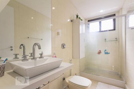 Apartamento para alugar com 142m², 3 quartos e 2 vagas Apartamento para alugar com 142m², 3 quartos e 2 vagasBanheiro
