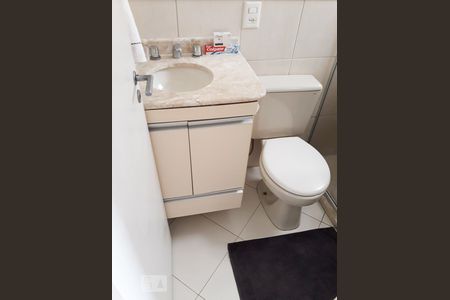 Apartamento à venda com 59m², 2 quartos e 2 vagas Apartamento à venda com 59m², 2 quartos e 2 vagasBanheiro da Suíte