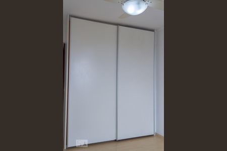 Apartamento para alugar com 299m², 4 quartos e 4 vagas Apartamento para alugar com 299m², 4 quartos e 4 vagasQuarto 4 - Armários