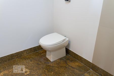 Apartamento para alugar com 299m², 4 quartos e 4 vagas Apartamento para alugar com 299m², 4 quartos e 4 vagasBanheiro da Suíte 3