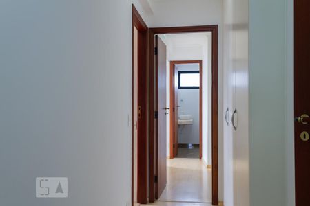 Apartamento para alugar com 299m², 4 quartos e 4 vagas Apartamento para alugar com 299m², 4 quartos e 4 vagasCorredor dos Quartos