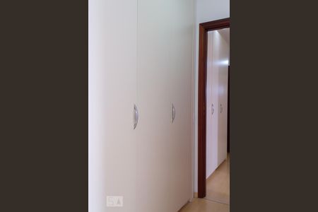 Apartamento para alugar com 299m², 4 quartos e 4 vagas Apartamento para alugar com 299m², 4 quartos e 4 vagasCorredor do Quarto 1 - Suíte