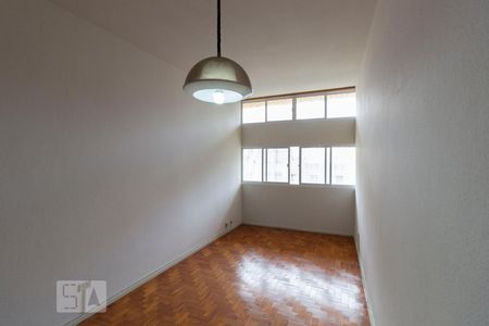 Sala de kitnet/studio para alugar com 1 quarto, 37m² em República, São Paulo
