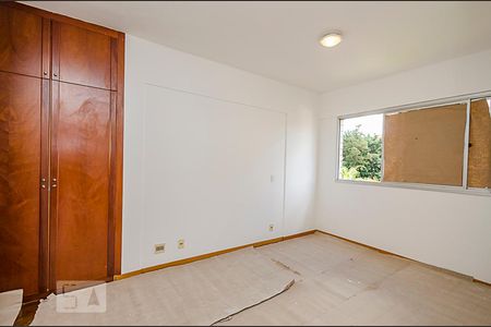 Apartamento à venda com 140m², 4 quartos e 2 vagasSuíte