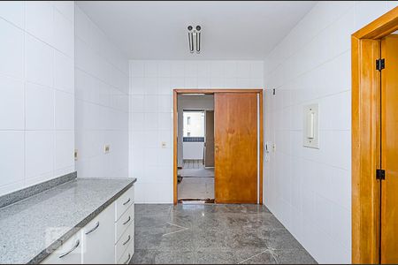 Apartamento à venda com 140m², 4 quartos e 2 vagasCozinha