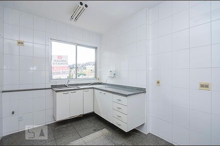 Apartamento à venda com 140m², 4 quartos e 2 vagasCozinha