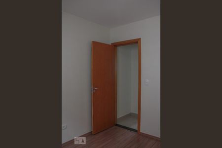 quarto 1  de casa de condomínio para alugar com 2 quartos, 58m² em Vila Gustavo, São Paulo