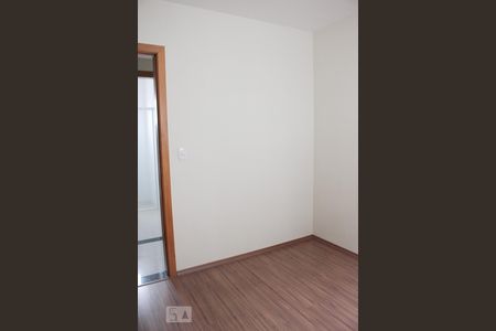 quarto 1  de casa de condomínio para alugar com 2 quartos, 58m² em Vila Gustavo, São Paulo