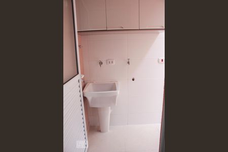 Casa de condomínio para alugar com 58m², 2 quartos e 1 vagaarea serviço