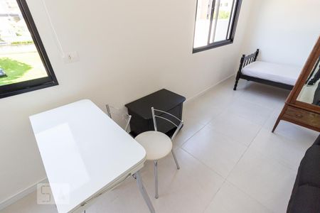 Kitnet/Studio para alugar com 1 quarto, 17m² em Novo Mundo, Curitiba