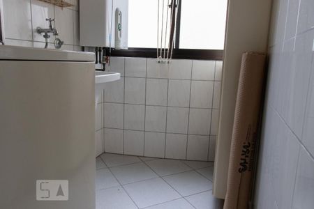 Área de Serviço de apartamento à venda com 3 quartos, 73m² em Vila Gumercindo, São Paulo