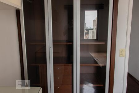 Apartamento à venda com 73m², 3 quartos e 2 vagas Apartamento à venda com 73m², 3 quartos e 2 vagasQuarto 1 - Armários