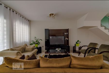 Sala de casa à venda com 3 quartos, 208m² em Palmares, Belo Horizonte