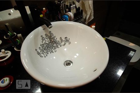 Apartamento à venda com 80m², 3 quartos e sem vagaLavatório do Banheiro da suite 1