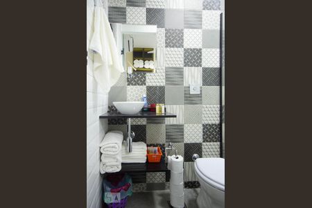 Apartamento à venda com 80m², 3 quartos e sem vagaBanheiro da suite 2