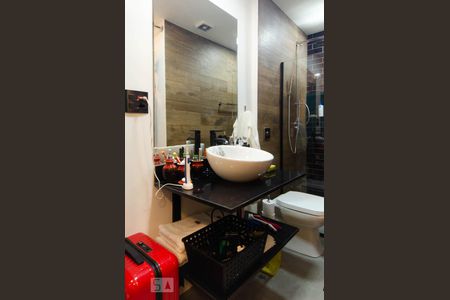 Apartamento à venda com 80m², 3 quartos e sem vagaBanheiro da suite 1