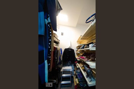 Apartamento à venda com 80m², 3 quartos e sem vagaCloset da suite 1