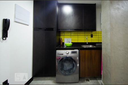 Apartamento à venda com 80m², 3 quartos e sem vagaCozinha e Área de Serviço