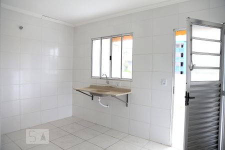 Cozinha de casa para alugar com 1 quarto, 40m² em Jd Record, Taboão da Serra