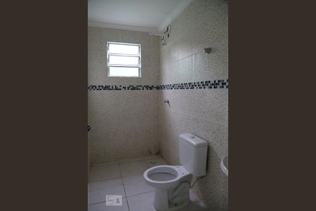 Banheiro de casa para alugar com 1 quarto, 40m² em Jd Record, Taboão da Serra