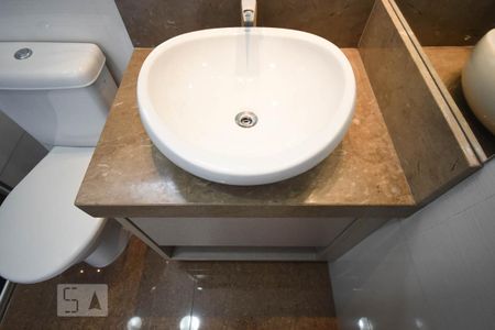 Apartamento para alugar com 67m², 2 quartos e 1 vaga Apartamento para alugar com 67m², 2 quartos e 1 vagaDetalhe do Banheiro Suíte