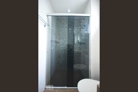 Apartamento para alugar com 67m², 2 quartos e 1 vaga Apartamento para alugar com 67m², 2 quartos e 1 vagaDetalhe do Banheiro Suíte