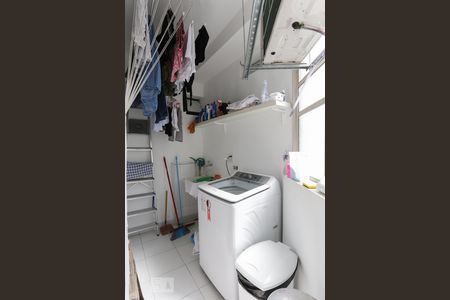 Apartamento à venda com 150m², 3 quartos e 1 vaga Apartamento à venda com 150m², 3 quartos e 1 vagaÁrea de Serviço