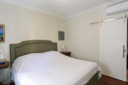 Apartamento à venda com 150m², 3 quartos e 1 vaga Apartamento à venda com 150m², 3 quartos e 1 vagaSuíte