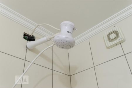 Apartamento à venda com 90m², 3 quartos e 2 vagasChuveiro