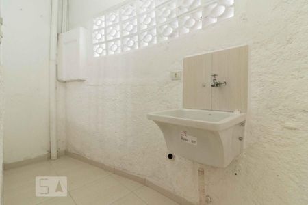 Casa de condomínio para alugar com 45m², 1 quarto e sem vaga Casa de condomínio para alugar com 45m², 1 quarto e sem vagaÁrea de Serviço