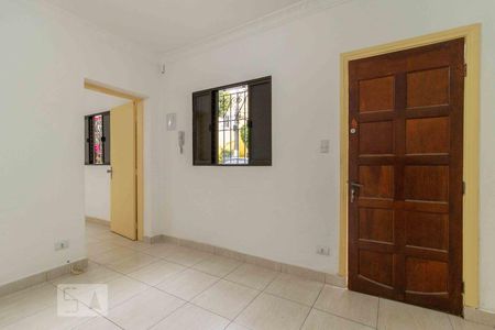 Casa de condomínio para alugar com 45m², 1 quarto e sem vaga Casa de condomínio para alugar com 45m², 1 quarto e sem vagaSala