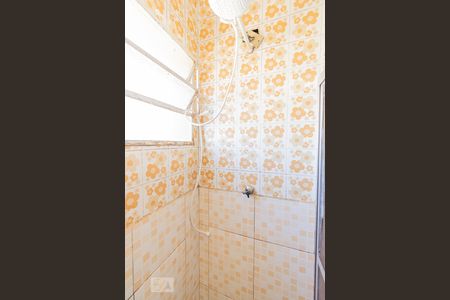 Apartamento para alugar com 65m², 2 quartos e 1 vagaDetalhe do banheiro