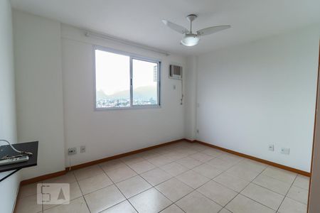 Apartamento à venda com 150m², 4 quartos e 2 vagasQuarto 2 - Suíte
