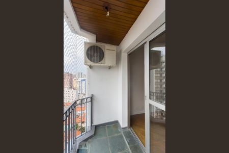 Varanda de apartamento para alugar com 3 quartos, 67m² em Vila Olímpia, São Paulo