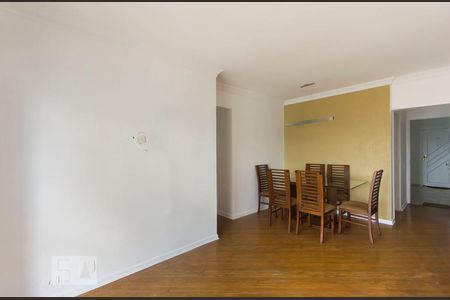 Sala de apartamento para alugar com 3 quartos, 67m² em Vila Olímpia, São Paulo