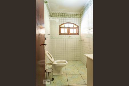 Casa à venda com 200m², 5 quartos e 5 vagasBanheiro 3