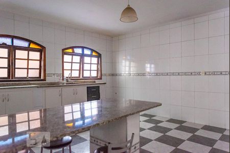 Casa à venda com 200m², 5 quartos e 5 vagasCozinha