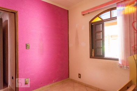 Casa à venda com 200m², 5 quartos e 5 vagasQuarto 5