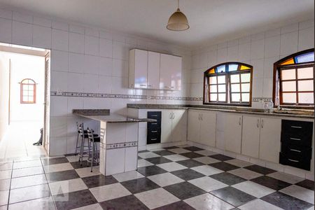 Casa à venda com 200m², 5 quartos e 5 vagasCozinha