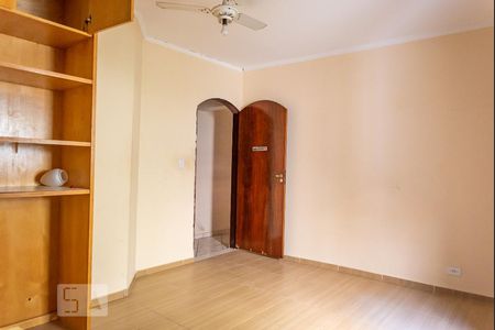 Casa à venda com 200m², 5 quartos e 5 vagasQuarto 2