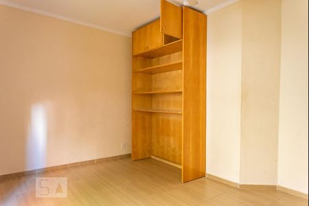 Casa à venda com 200m², 5 quartos e 5 vagasQuarto 2
