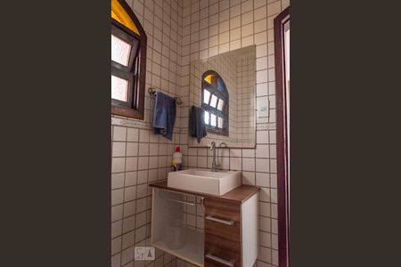 Casa à venda com 200m², 5 quartos e 5 vagasBanheiro 1 - Social