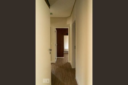 Corredor de apartamento à venda com 3 quartos, 116m² em Vila Pompéia, São Paulo