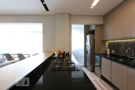 cozinha de apartamento para alugar com 2 quartos, 71m² em Jardim Fonte do Morumbi, São Paulo