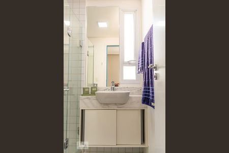 Banheiro de apartamento à venda com 1 quarto, 42m² em Saúde, São Paulo