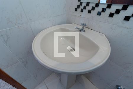 Casa à venda com 92m², 2 quartos e 2 vagasBanheiro 1