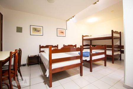 Quarto de kitnet/studio para alugar com 1 quarto, 27m² em Asa Norte, Brasília