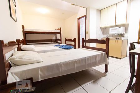 Quarto de kitnet/studio para alugar com 1 quarto, 27m² em Asa Norte, Brasília